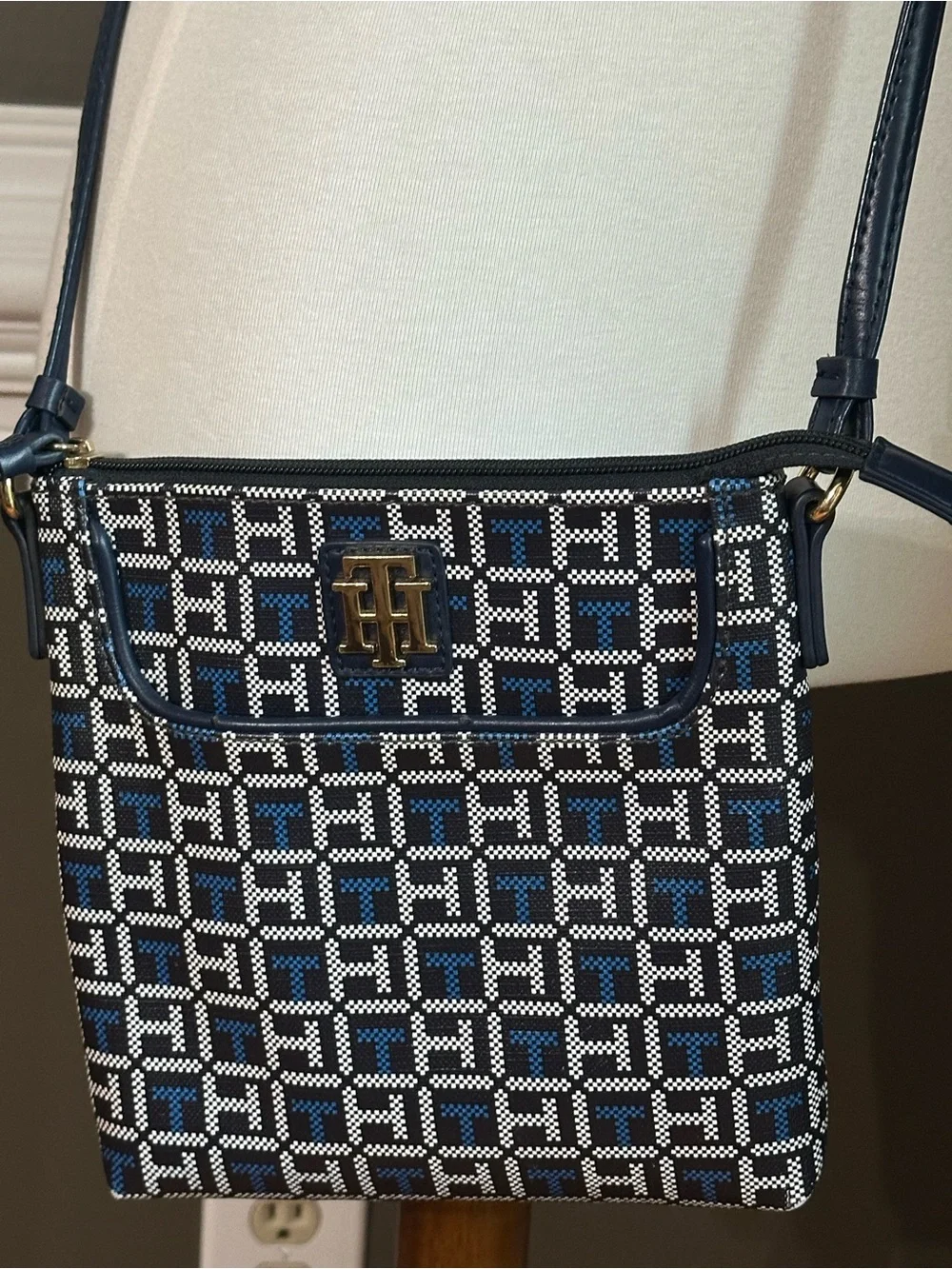 Tommy Hilfiger blue white